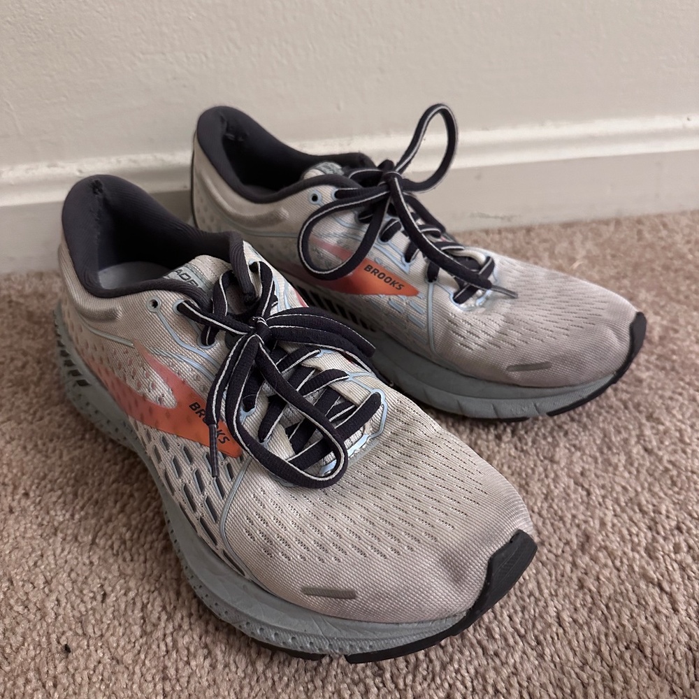 Women's Brooks running sneakers